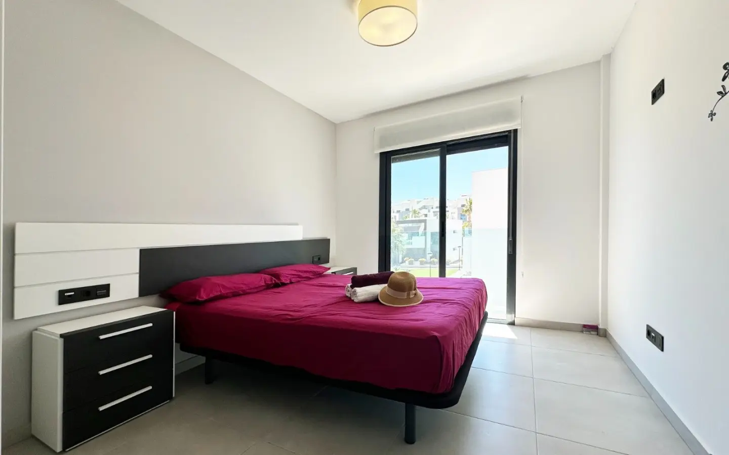 Apartment Of 75 M² With Sea View In Guardamar Del Segura