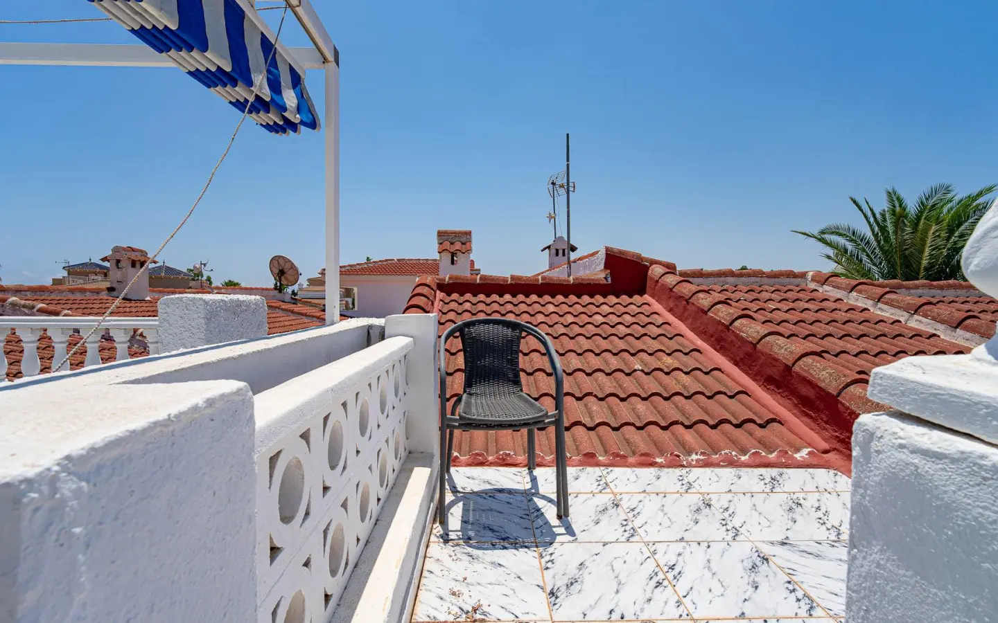 Apartment Of 59 M² With Balcony In Rojales