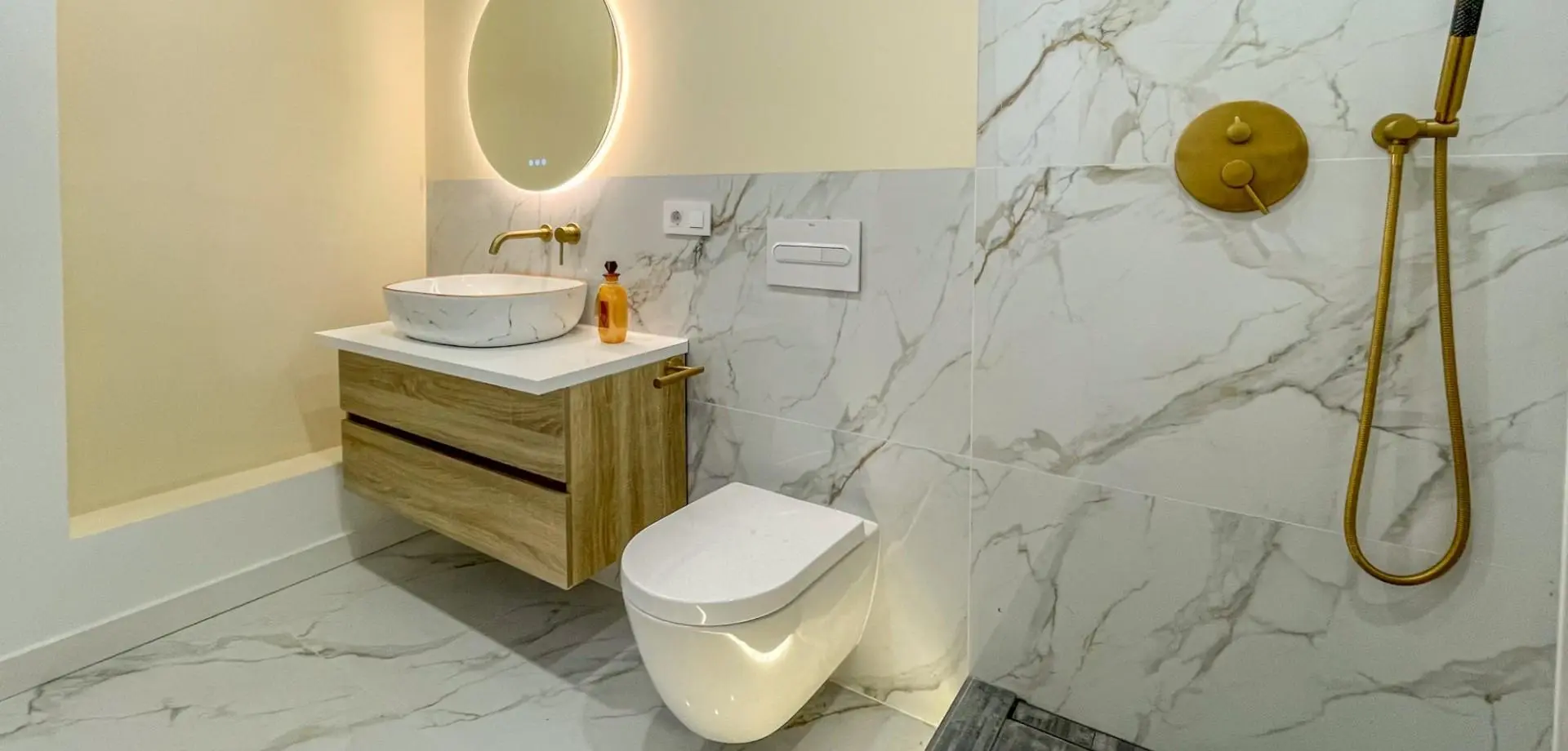 Apartment Of 91 M² In Torrevieja, Spain