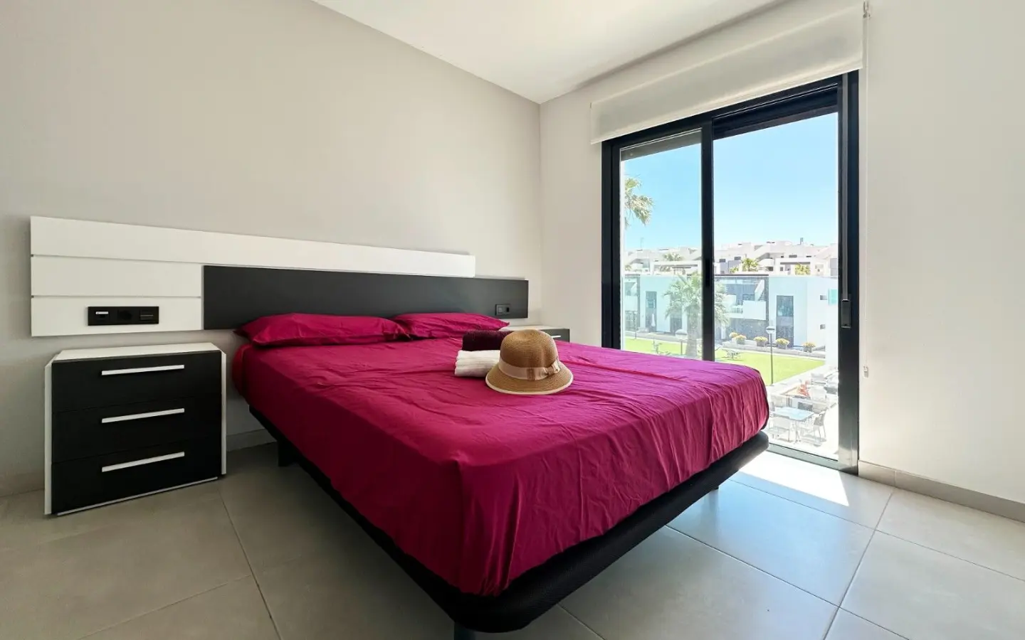 Apartment Of 75 M² With Sea View In Guardamar Del Segura