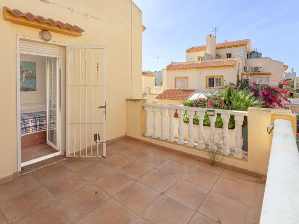 Villa Of 86 M² In Pilar De La Horadada, Spain