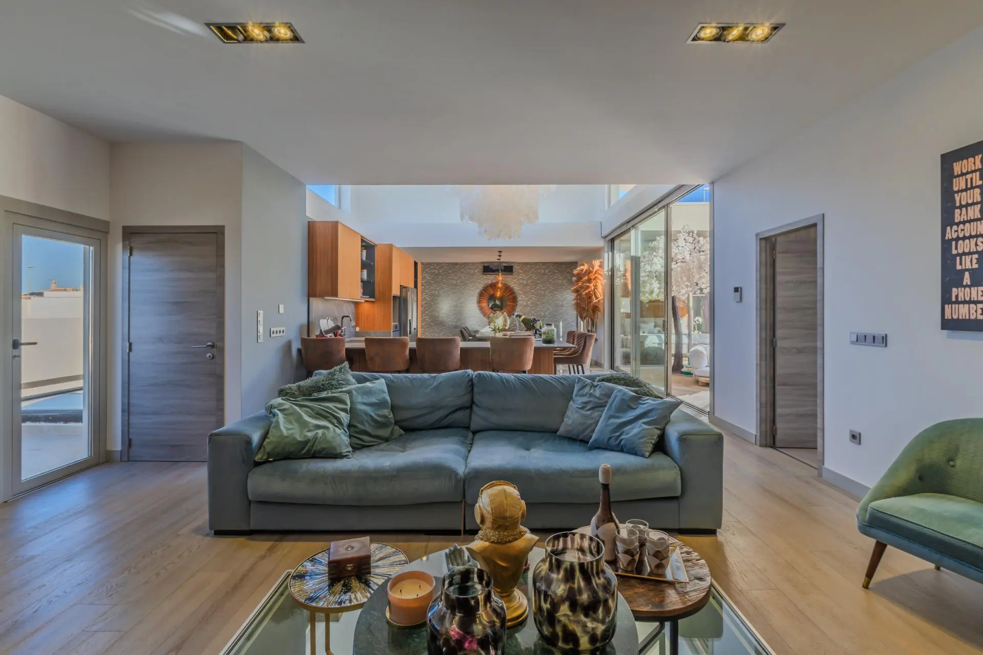 Villa Of 544 M² In Benijofar
