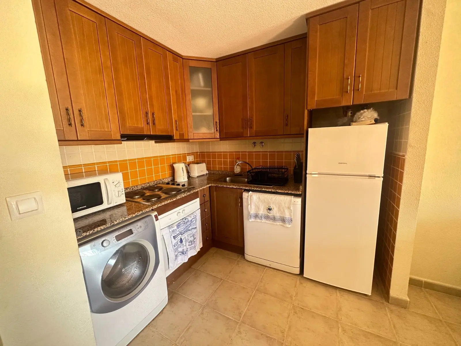 Apartment Of 78 M² With Features In Torrevieja, Spain