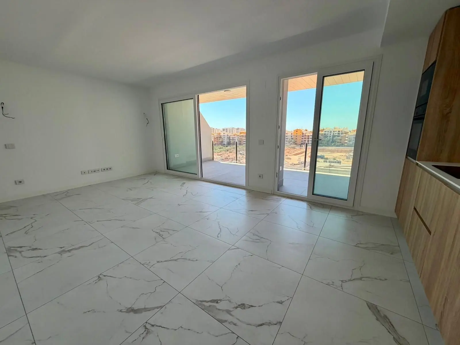Apartment Of 76 M² In Torrevieja, Spain