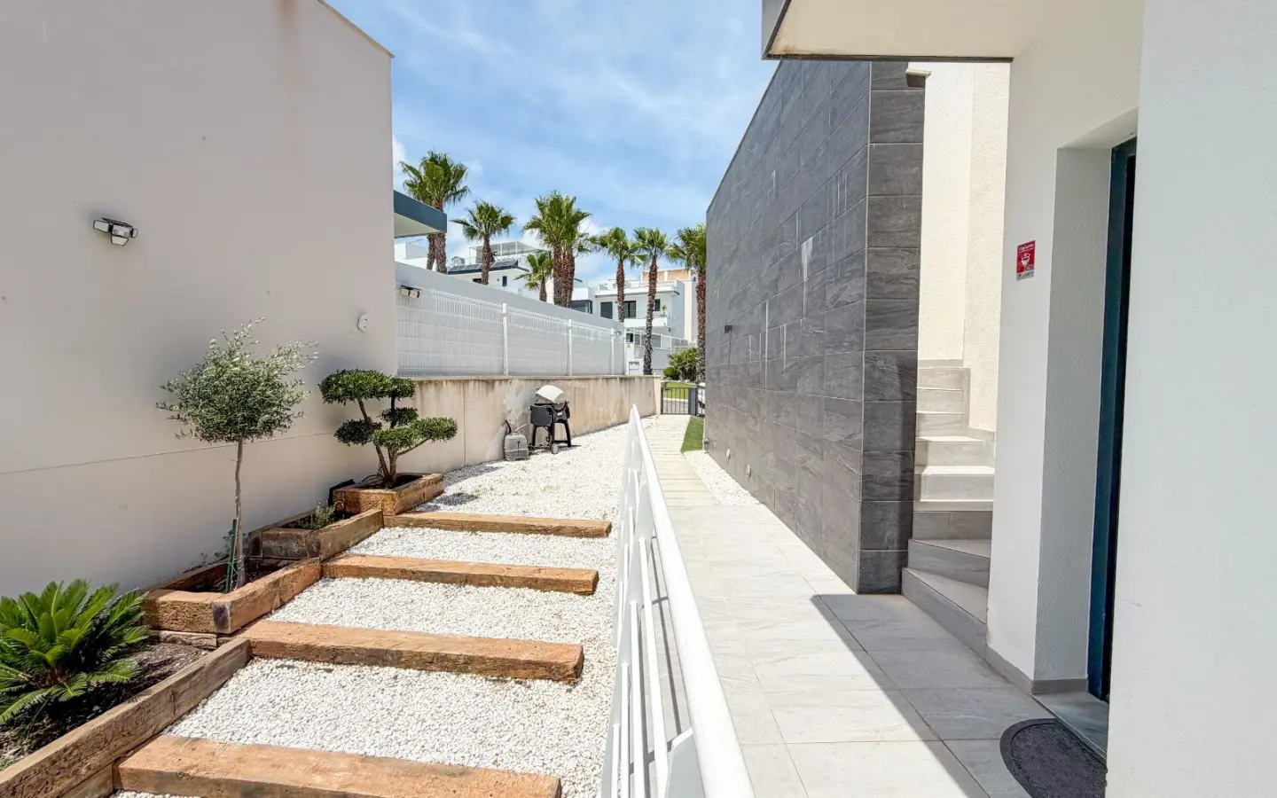 Villa Of 200 M² In San Miguel De Salinas, Spain