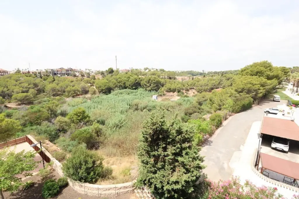 Apartment Of 105 M² With Balcony In Orihuela Costa
