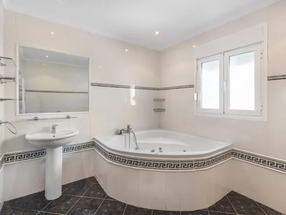 Villa Of 240 M² With Mediterranean Style In Rojales