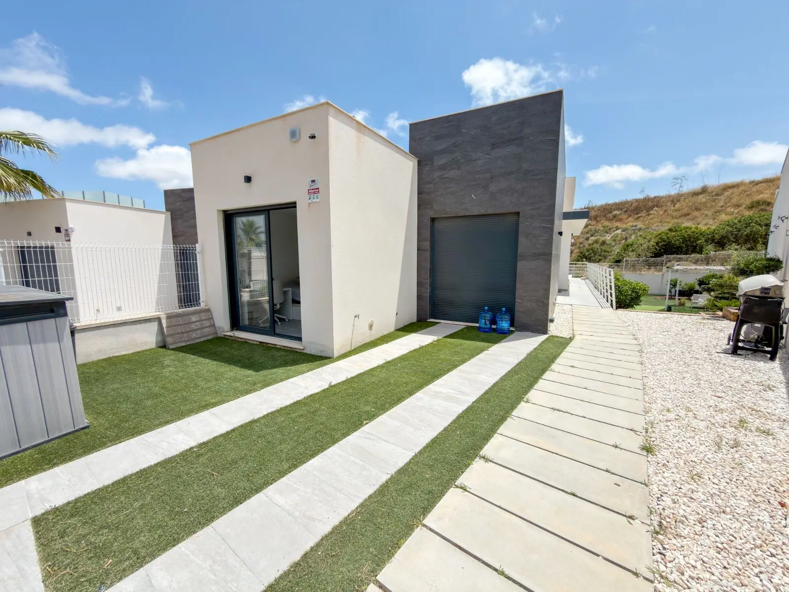 Villa Of 200 M² In San Miguel De Salinas, Spain
