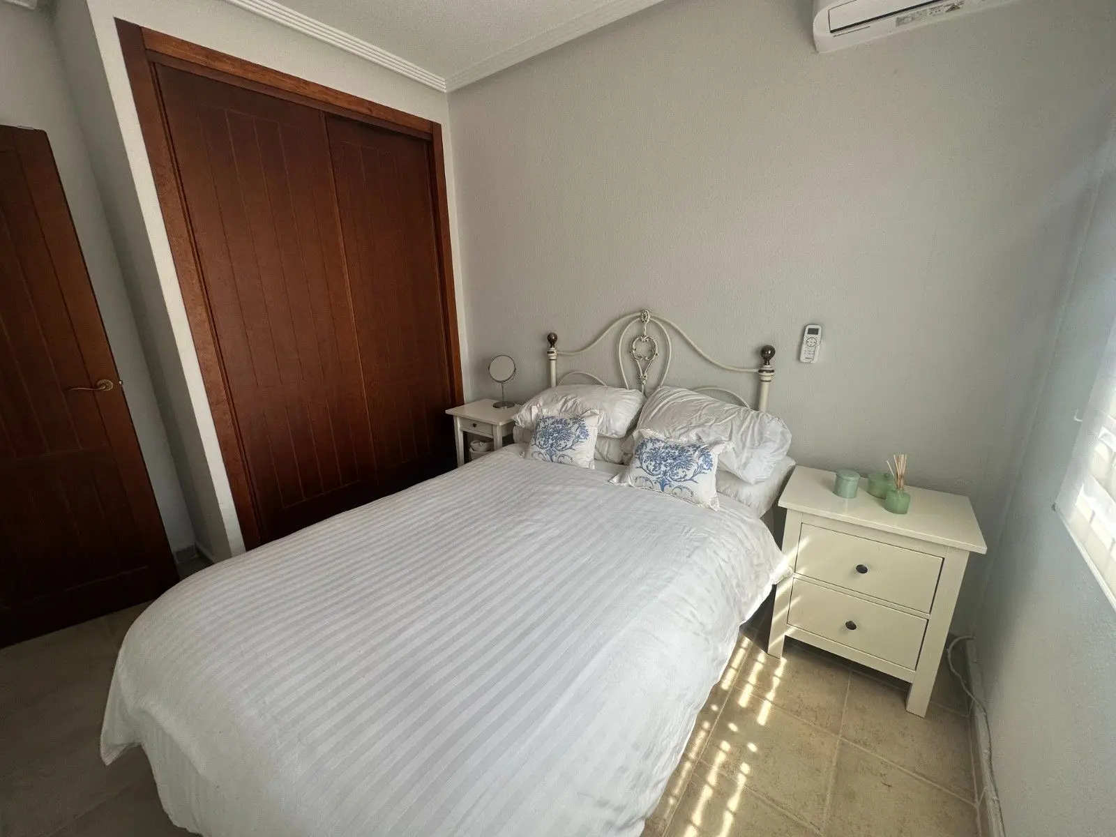Apartment Of 78 M² With Features In Torrevieja, Spain
