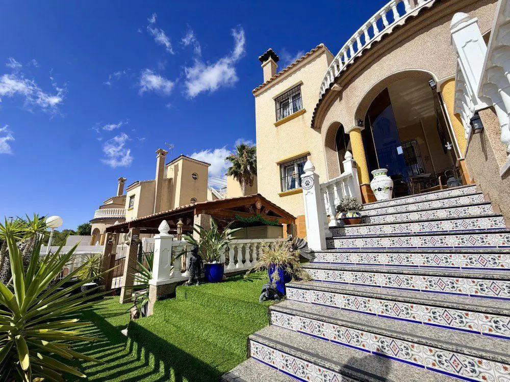 House Of 109 M² In Orihuela Costa, Spain