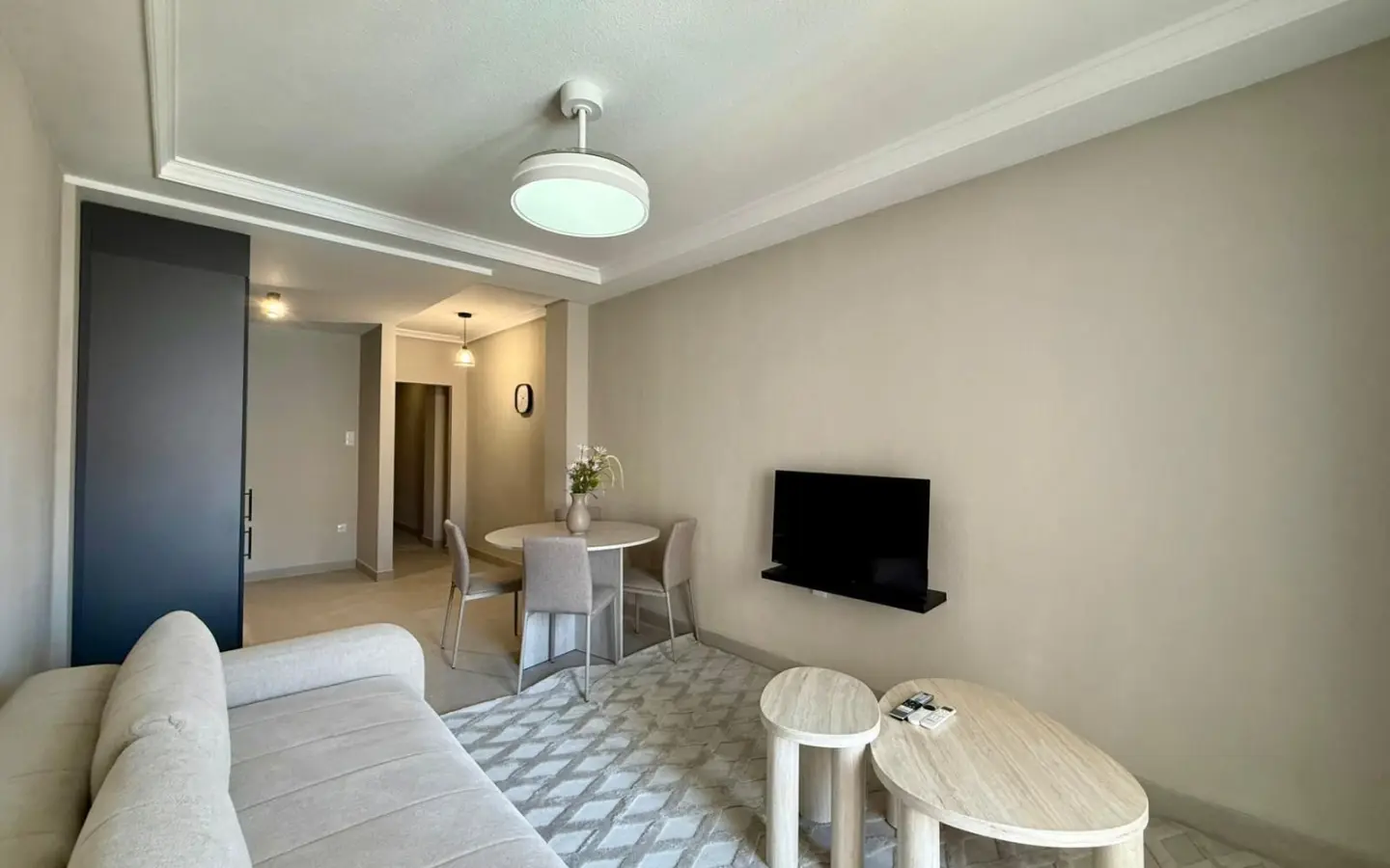 Apartment Of 80 M² With Sea View In Torrevieja, Spain