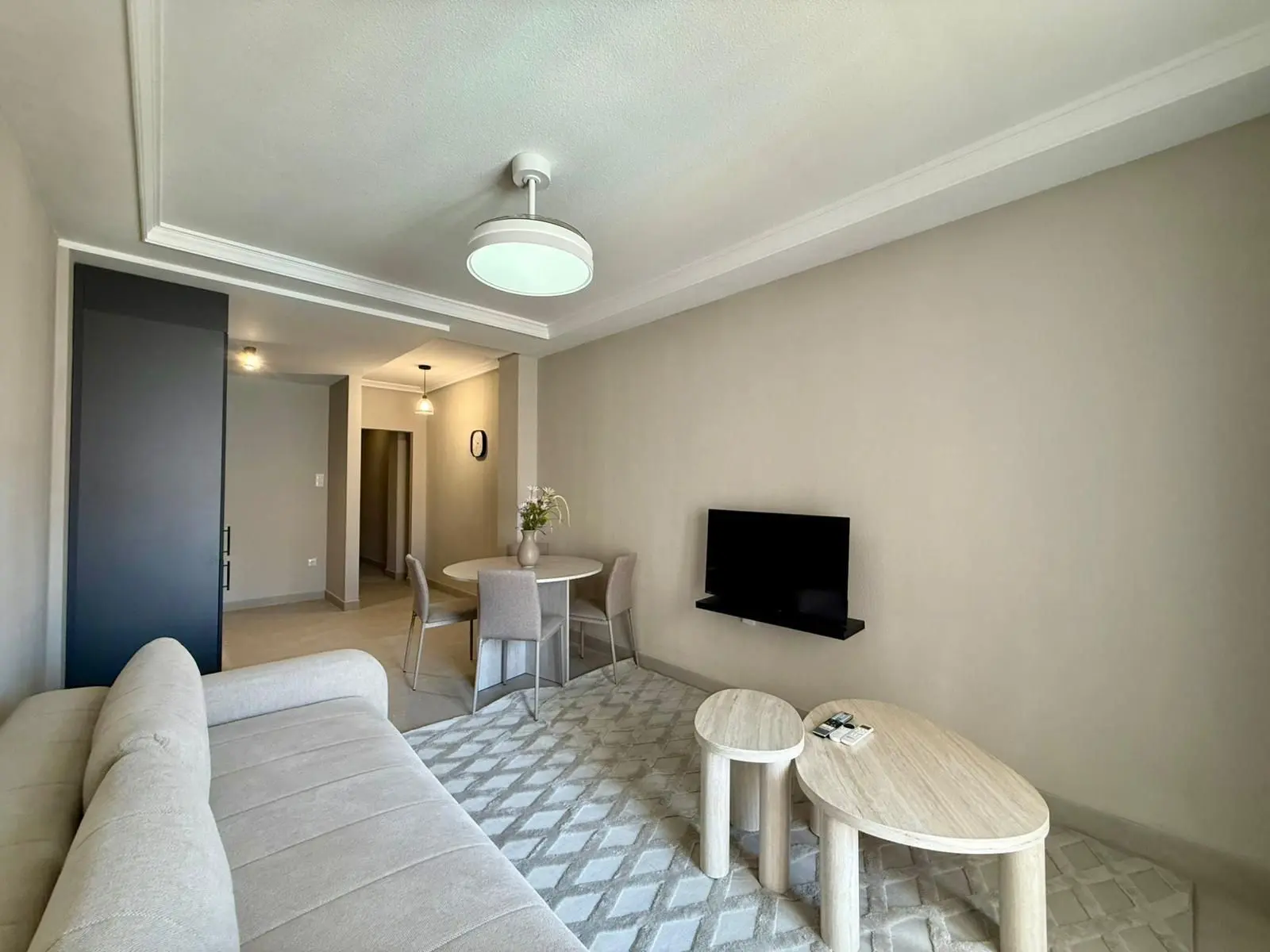Apartment Of 80 M² With Sea View In Torrevieja, Spain