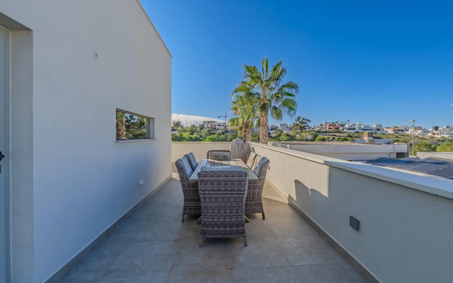 Villa Of 544 M² In Benijofar