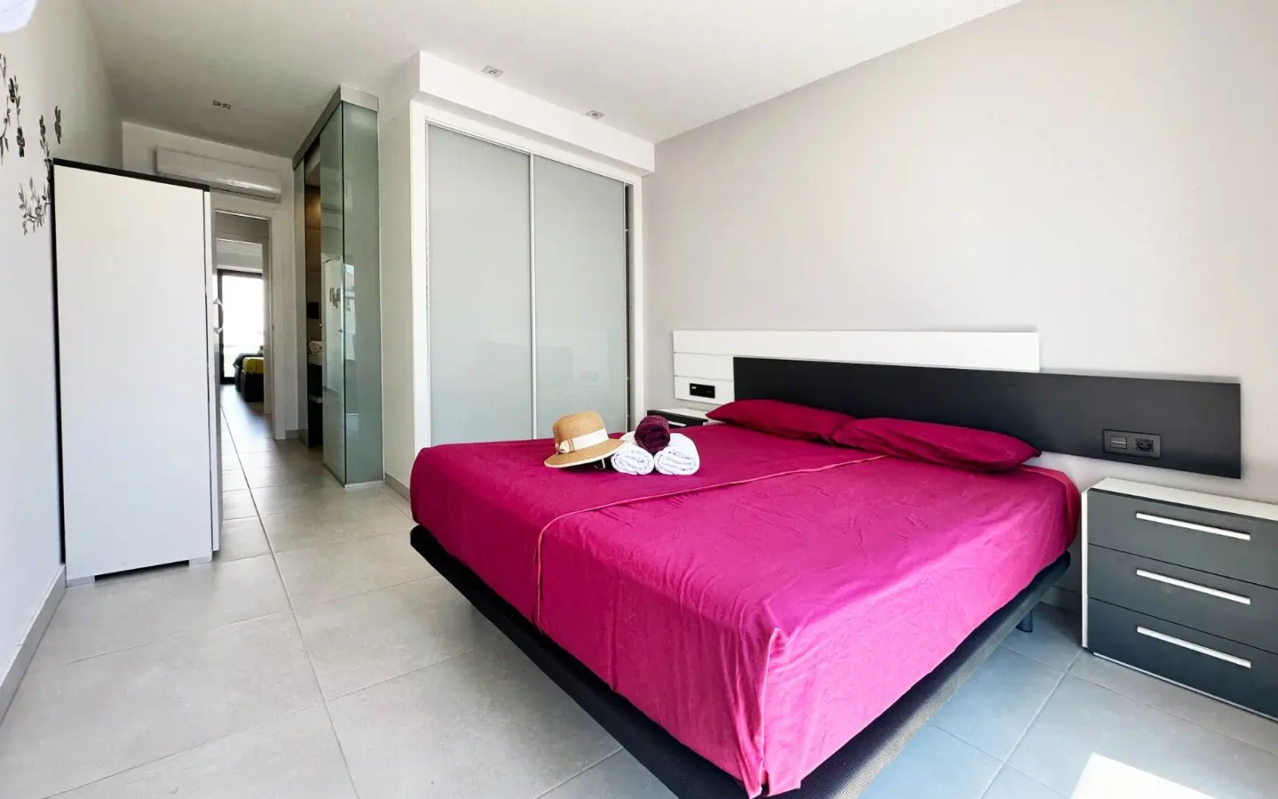 Apartment Of 75 M² With Sea View In Guardamar Del Segura