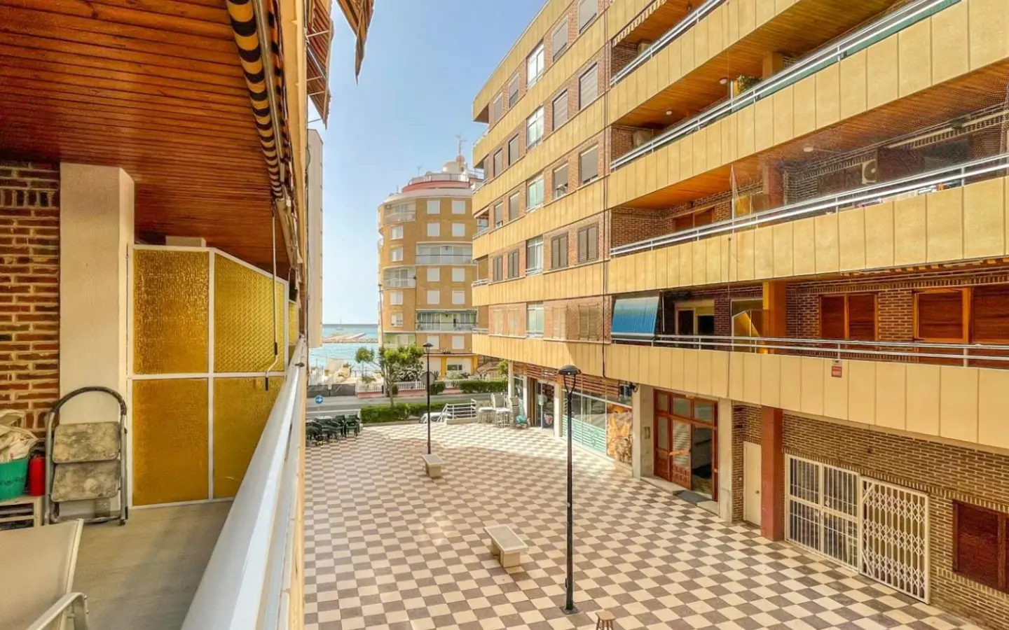 Apartment Of 91 M² In Torrevieja, Spain