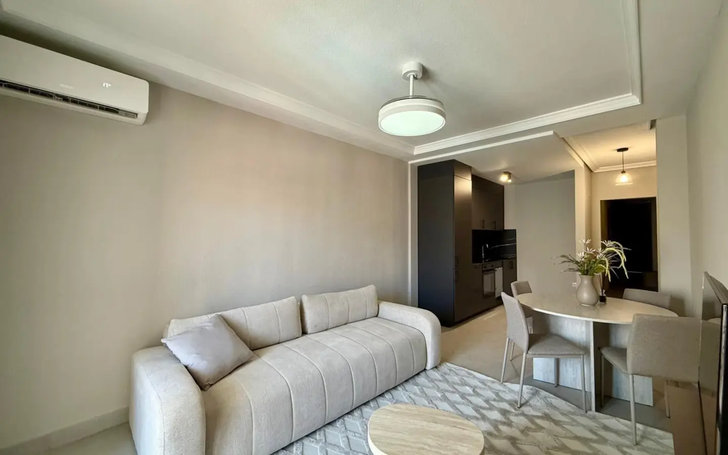 Apartment Of 80 M² With Sea View In Torrevieja, Spain