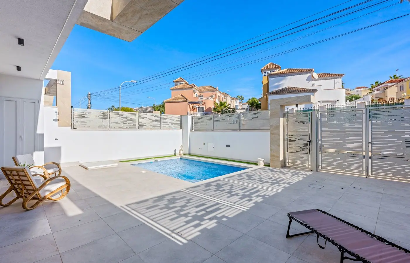 3-bedroom Villa In San Miguel De Salinas, Spain (116 M²)