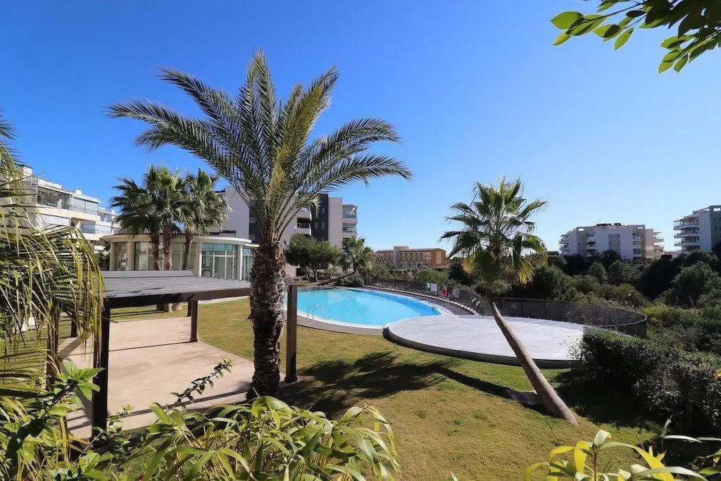Apartment Of 105 M² With Balcony In Orihuela Costa