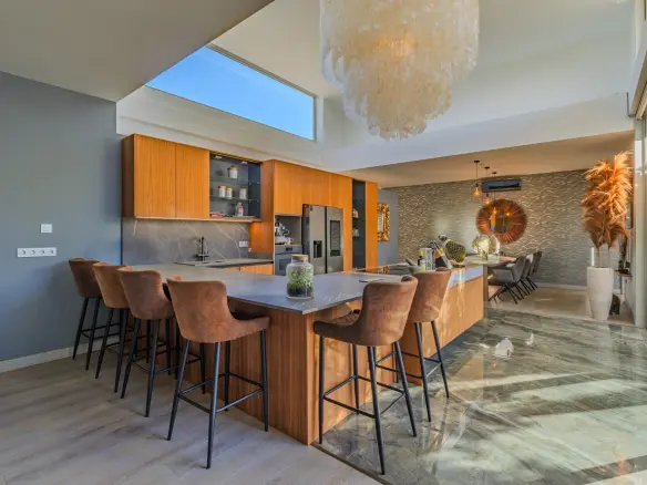 4-bedroom Villa In Benijofar, Spain (544 M²)