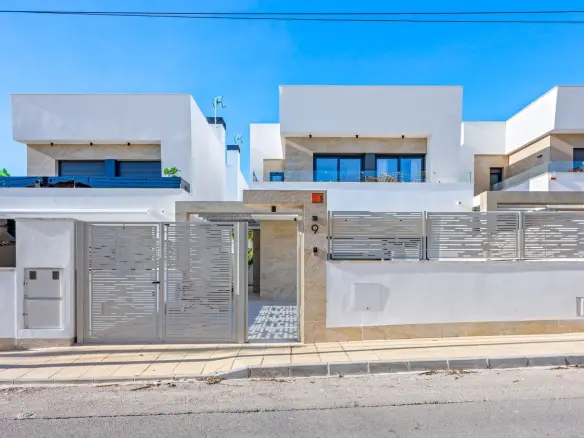 3-bedroom Villa In San Miguel De Salinas, Spain (116 M²)