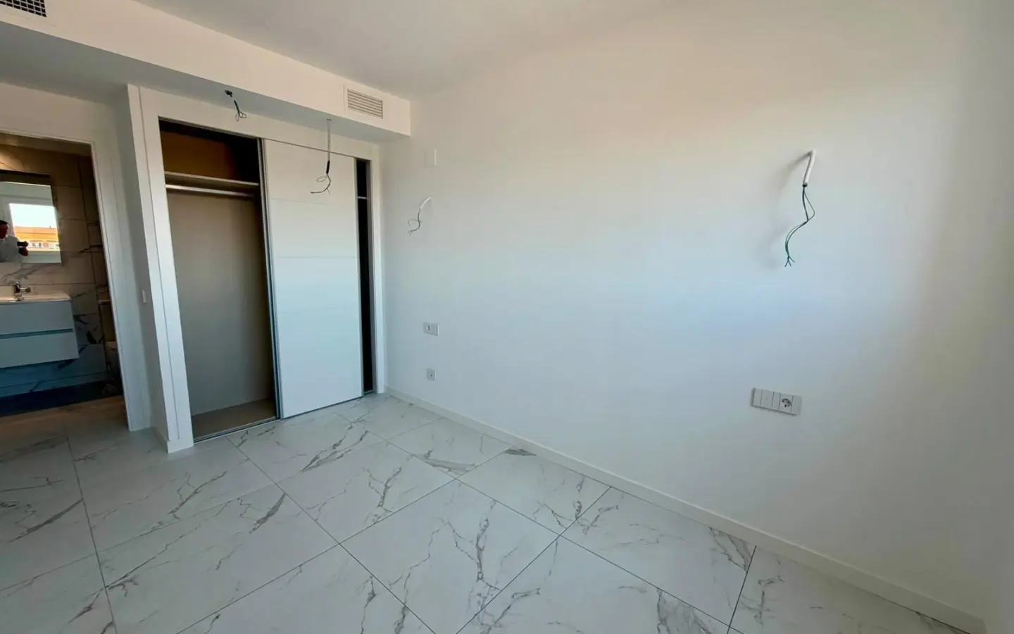 2-bedroom Apartment In Torrevieja, Spain (76 M²)
