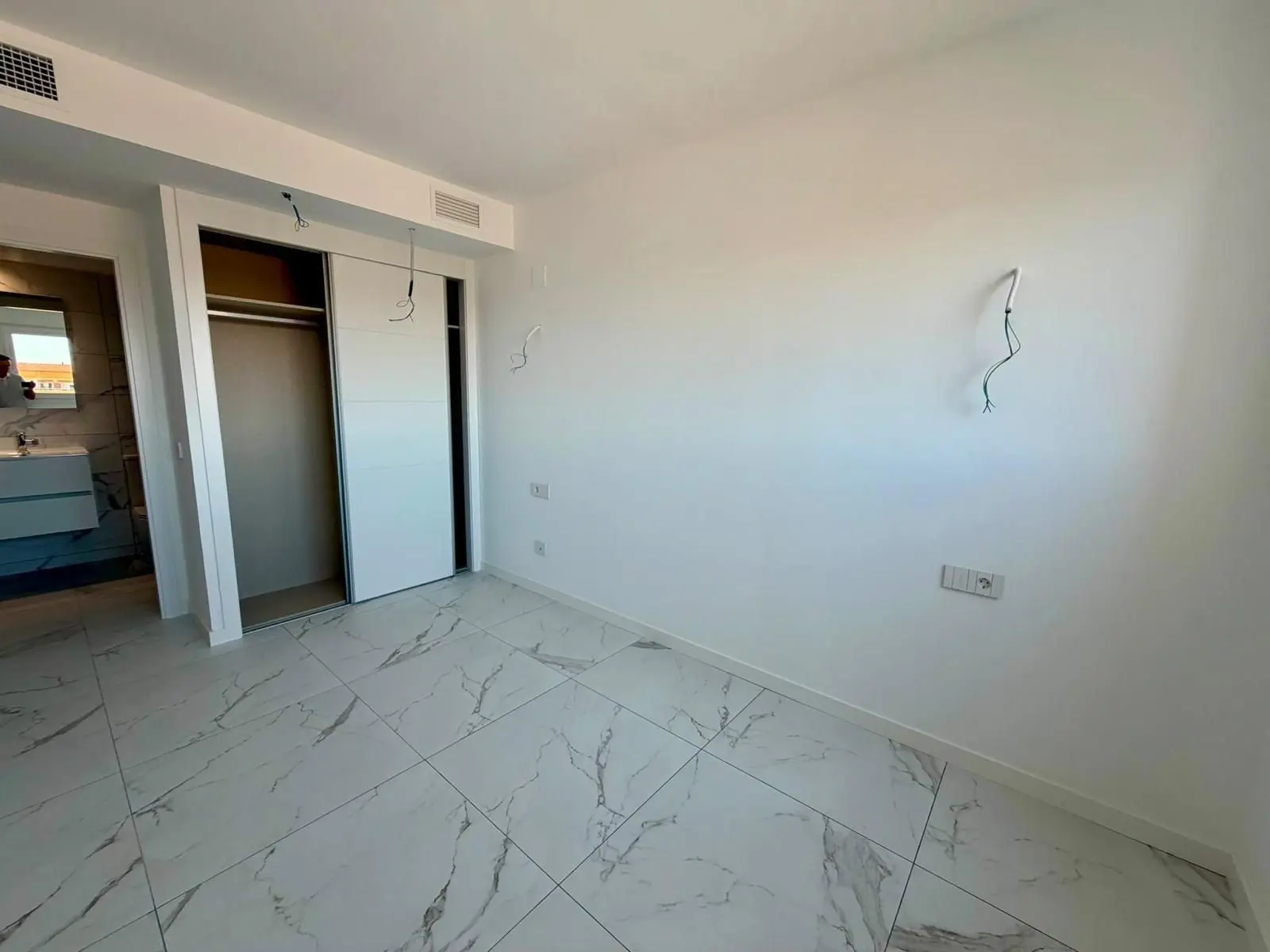 Apartment Of 76 M² In Torrevieja, Spain