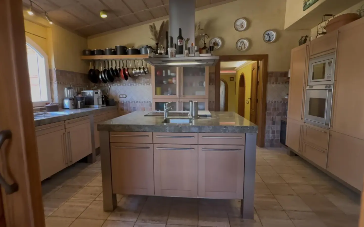 Villa Of 440 M² In Los Nietos, Spain