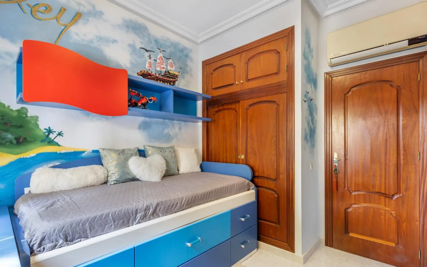 Villa Of 240 M² With Mediterranean Style In Rojales