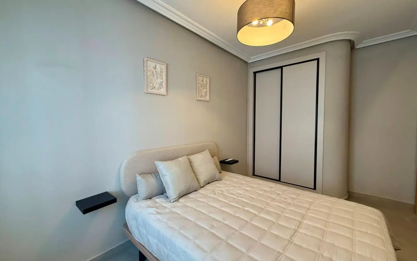 Apartment Of 80 M² With Sea View In Torrevieja, Spain