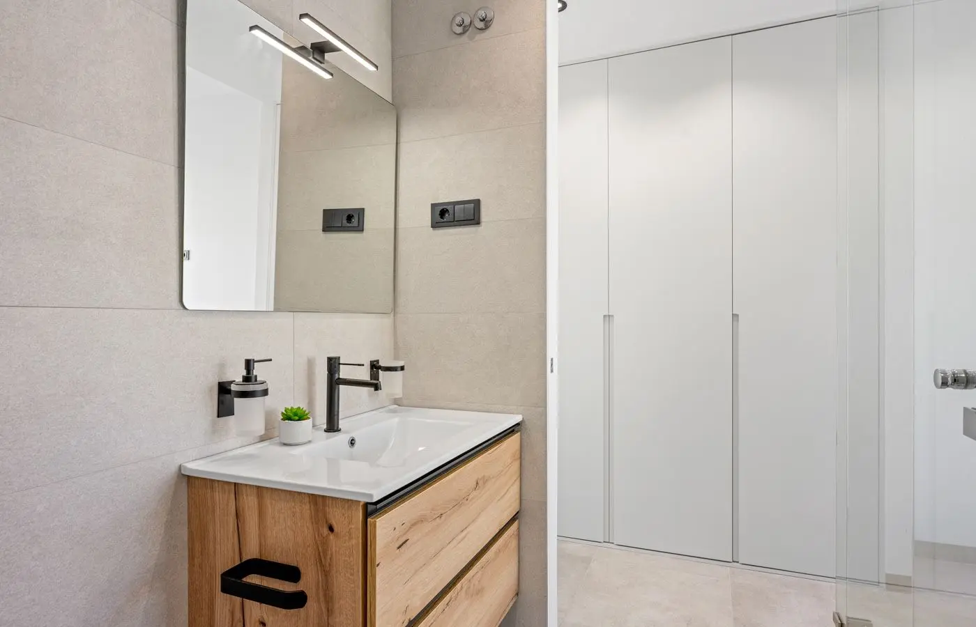 3-bedroom Villa In San Miguel De Salinas, Spain (116 M²)
