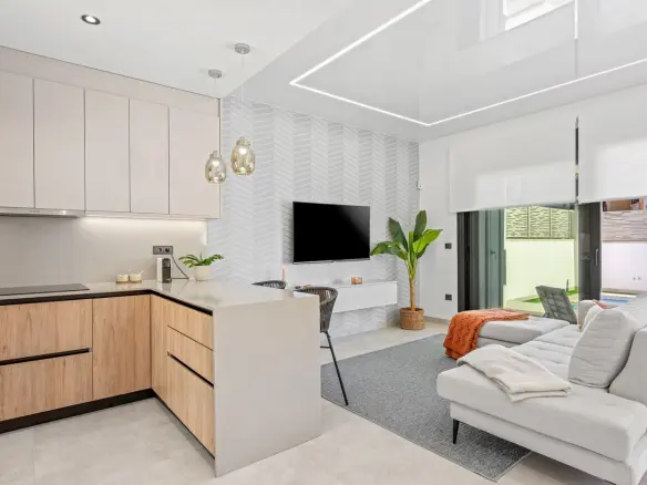 3-bedroom Villa In San Miguel De Salinas, Spain (116 M²)