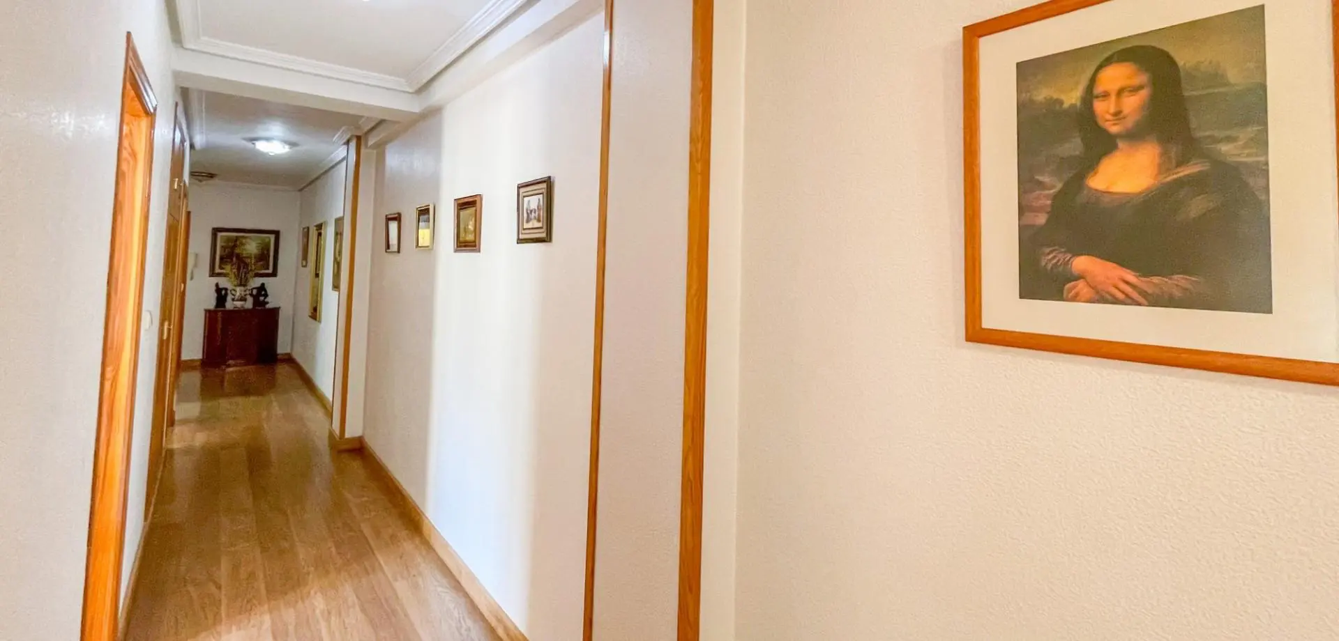 Apartment Of 129 M² In Torrevieja, Spain