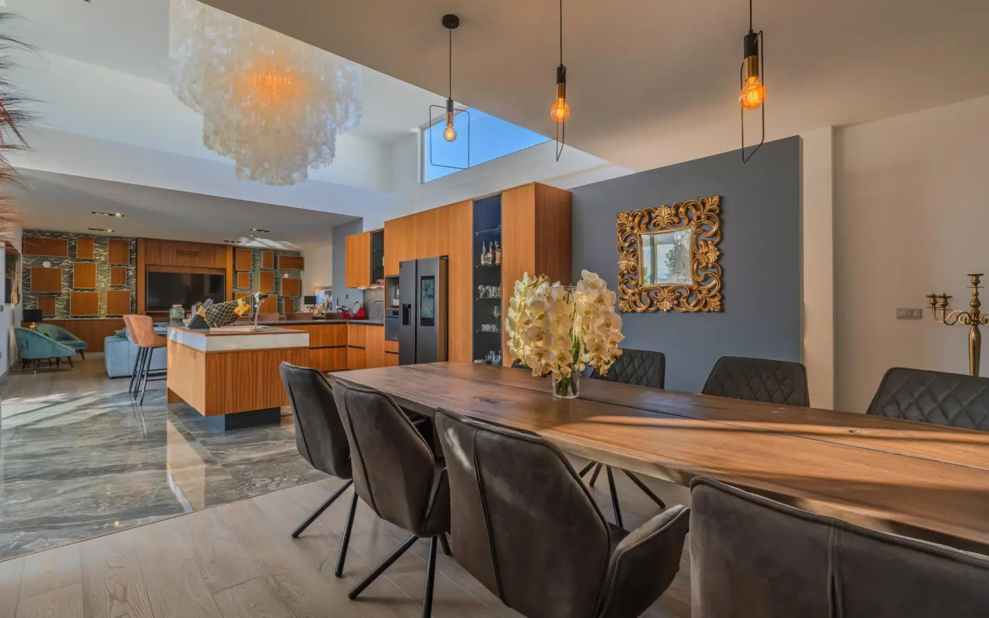 Villa Of 544 M² In Benijofar