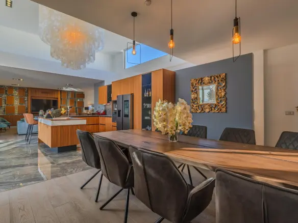 4-bedroom Villa In Benijofar, Spain (544 M²)