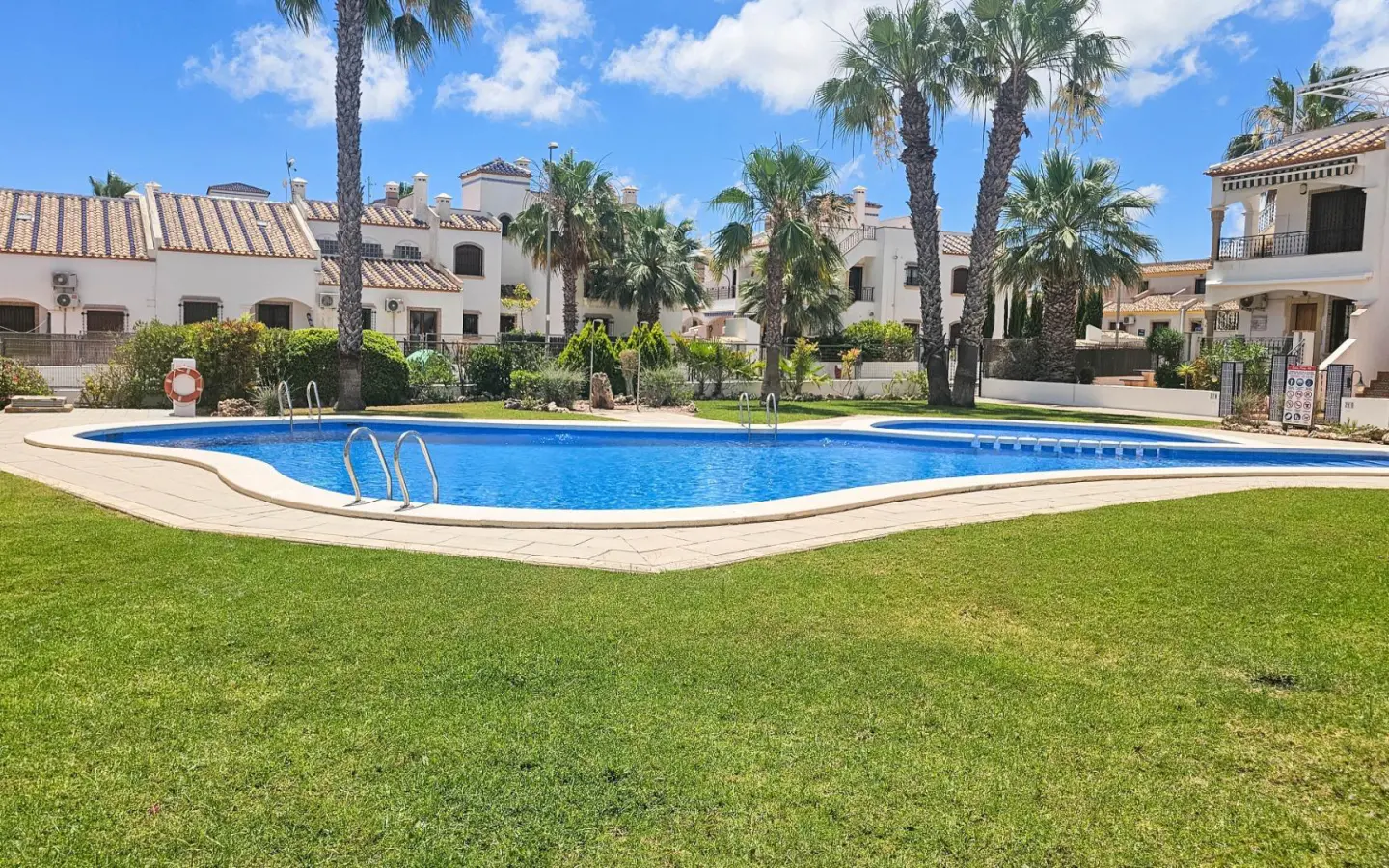 House Of 97 M² In Orihuela Costa, Spain