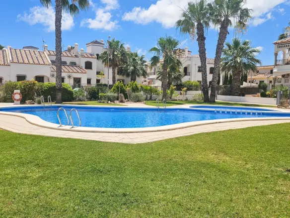 House Of 97 M² In Orihuela Costa, Spain