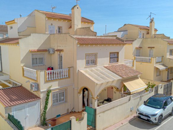 Villa Of 86 M² In Pilar De La Horadada, Spain