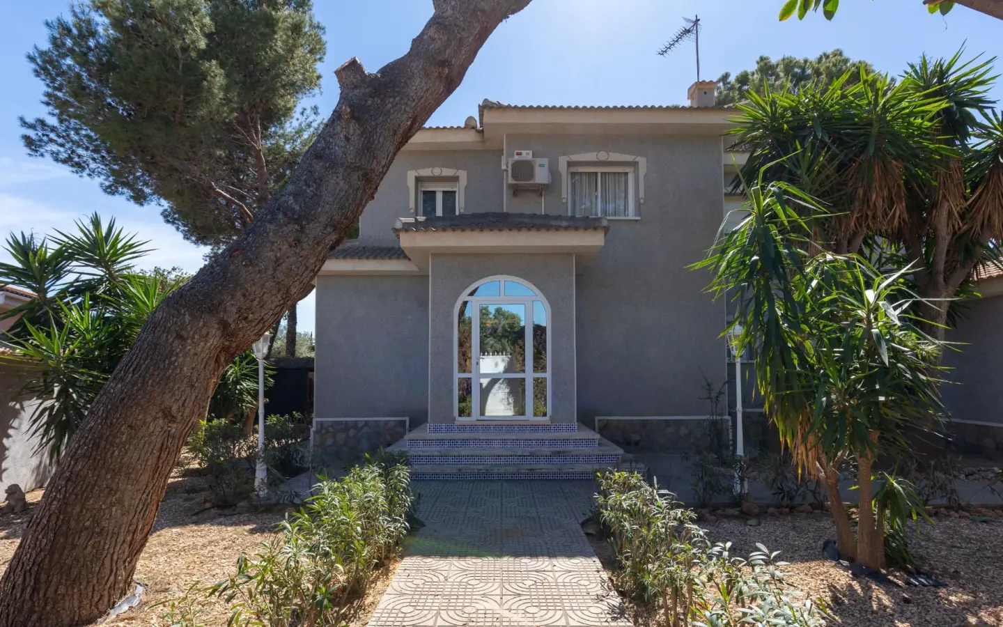 Villa Of 240 M² With Mediterranean Style In Rojales