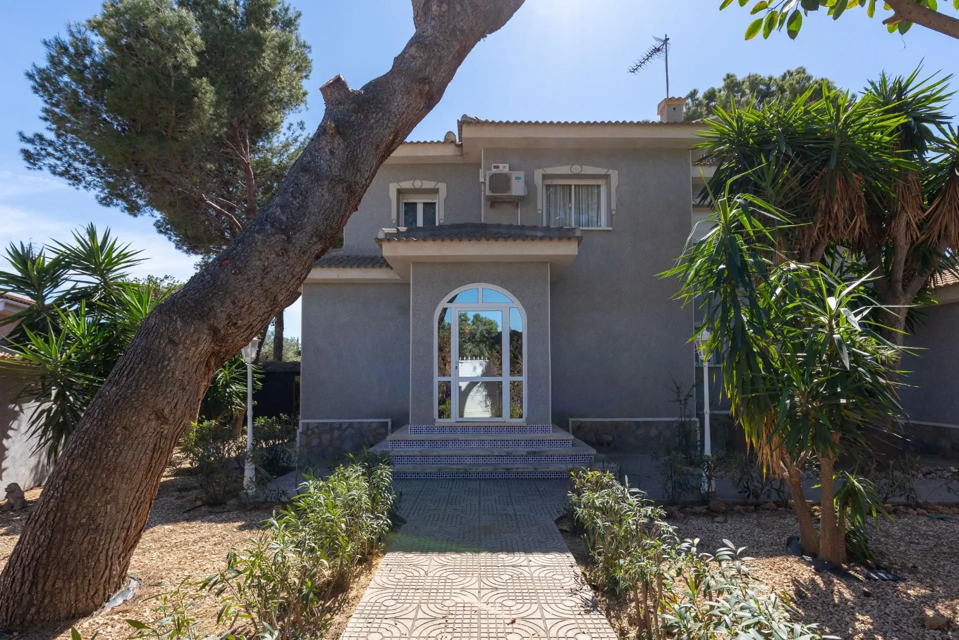 Villa Of 240 M² With Mediterranean Style In Rojales
