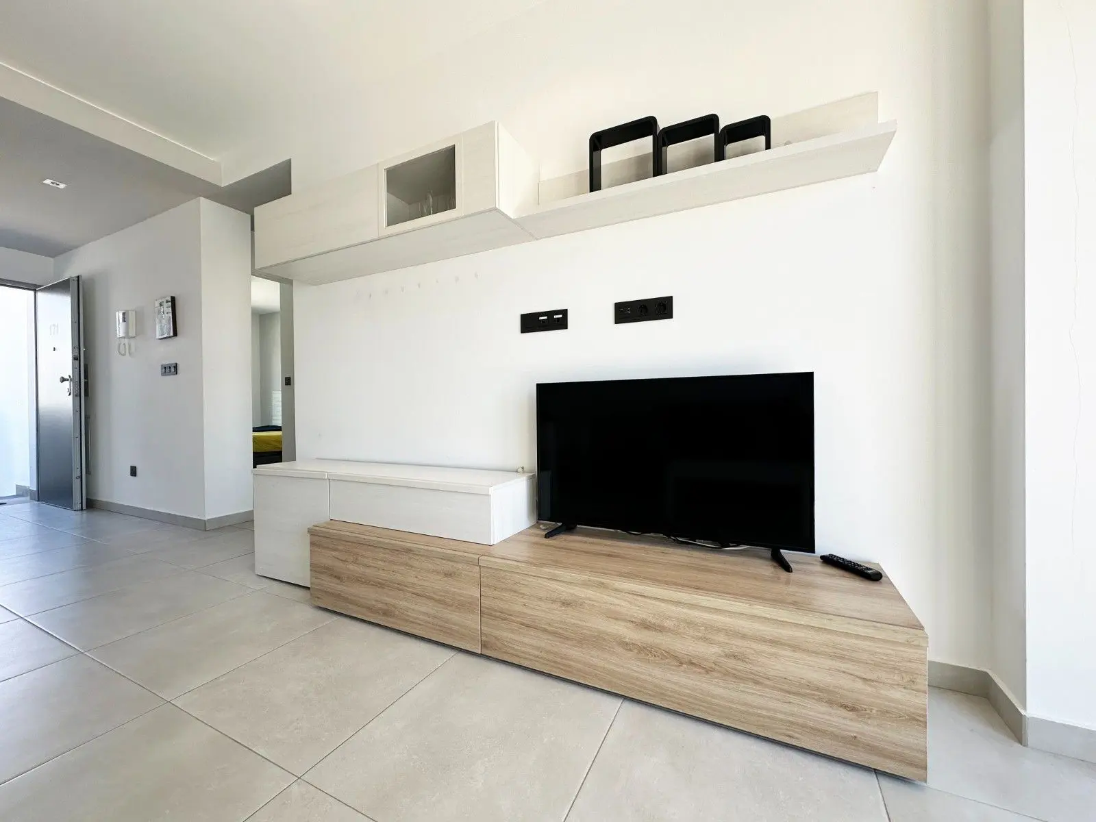 Apartment Of 75 M² With Sea View In Guardamar Del Segura