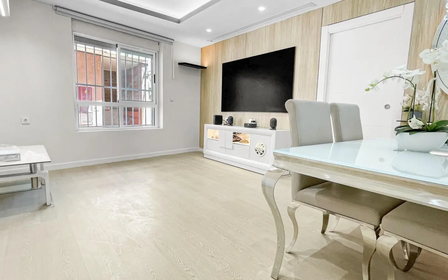 Apartment Of 108 M² In Torrevieja, Spain