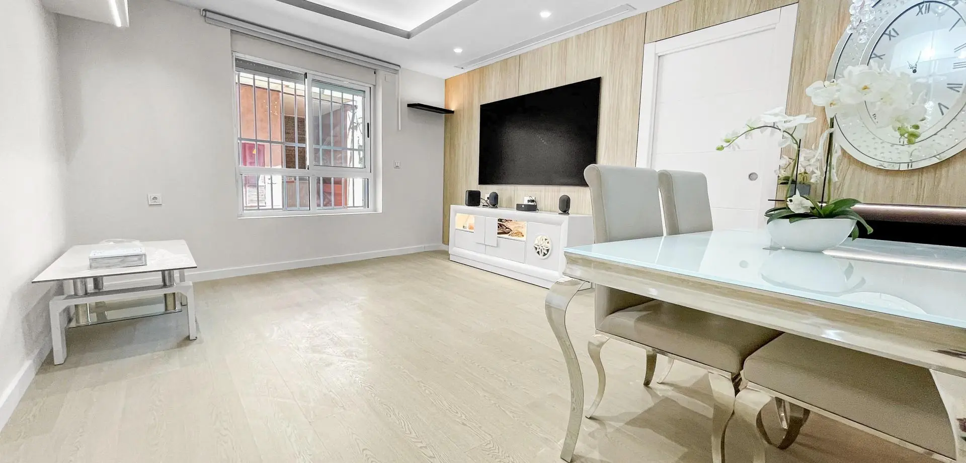 Apartment Of 108 M² In Torrevieja, Spain