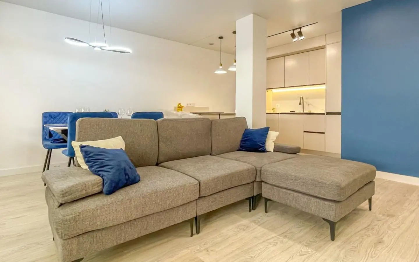 Apartment Of 91 M² In Torrevieja, Spain
