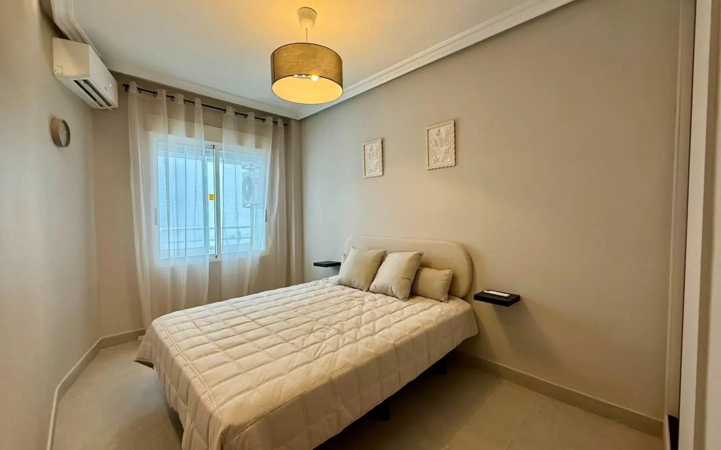 Apartment Of 80 M² With Sea View In Torrevieja, Spain