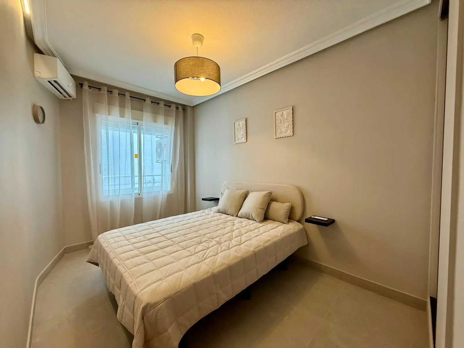 Apartment Of 80 M² With Sea View In Torrevieja, Spain