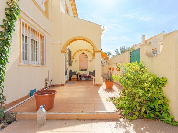 Villa Of 86 M² In Pilar De La Horadada, Spain