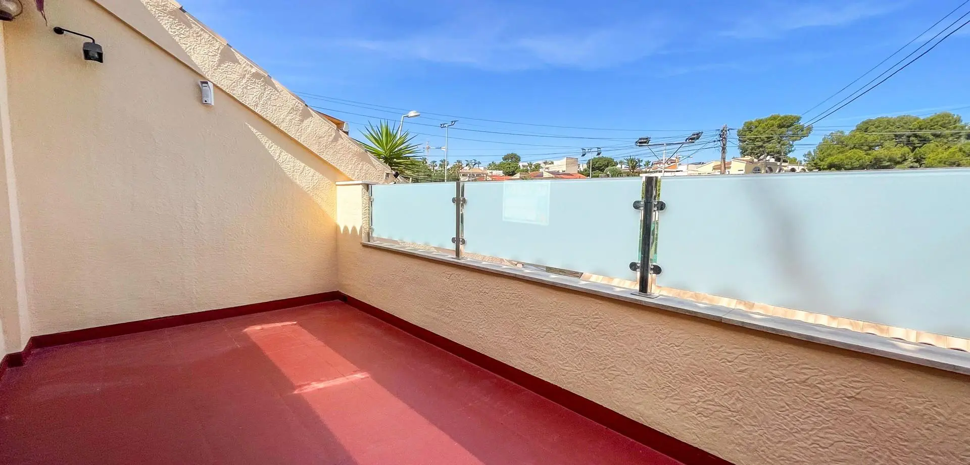 Terraced House Of 130 M² With Sea Views In Torrevieja, Spain