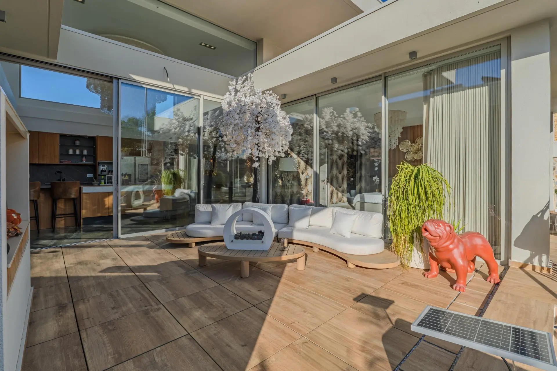Villa Of 544 M² In Benijofar