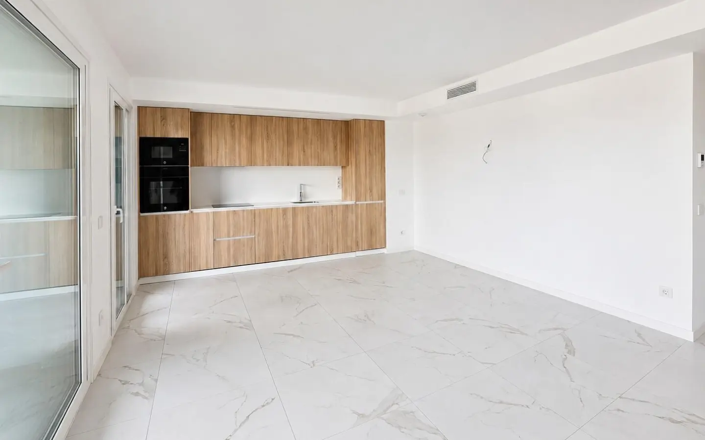 2-bedroom Apartment In Torrevieja, Spain (76 M²)