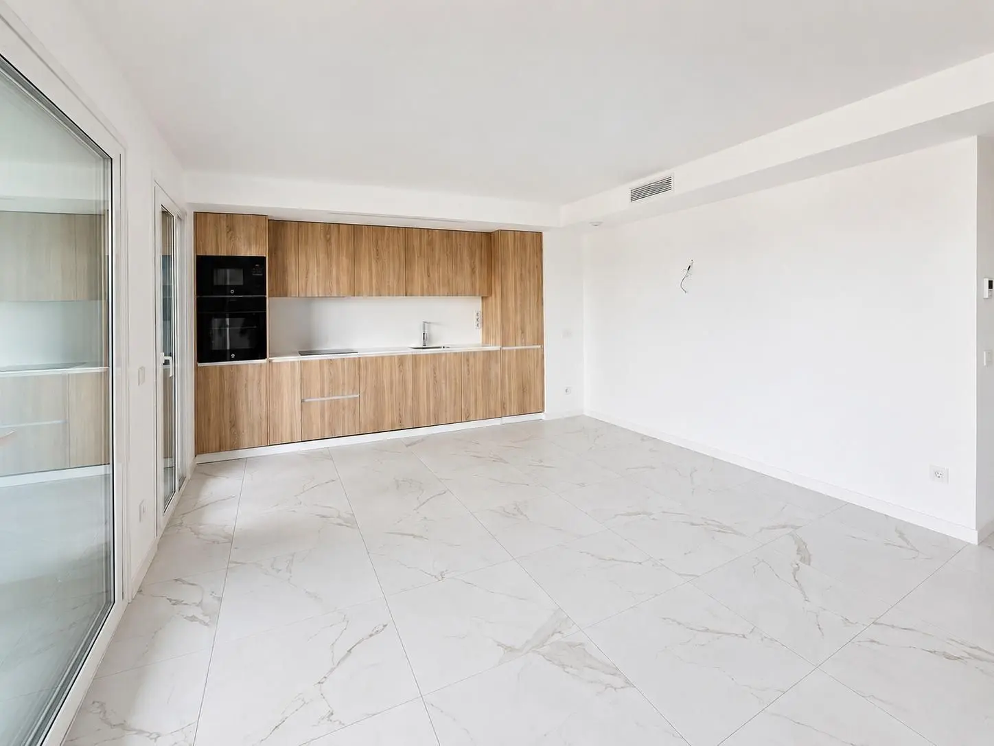 Apartment Of 76 M² In Torrevieja, Spain